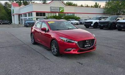 2018 Mazda MAZDA3 Grand Touring