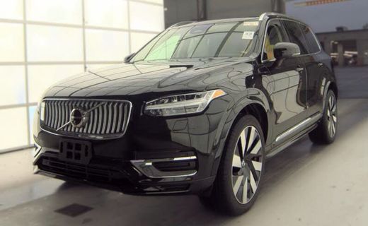 2024 Volvo XC90 Plus Bright