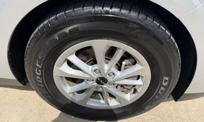 2022 Kia Carnival LX Seat Package
