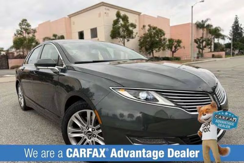 2015 Lincoln MKZ — a typically priced live listing