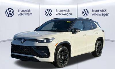 2026 Volkswagen Tiguan 4MOTION SE Black