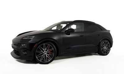 2025 Porsche Macan Turbo Electric