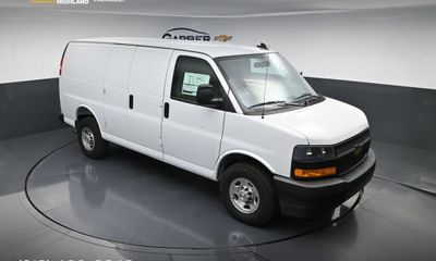 2025 Chevrolet Express 2500