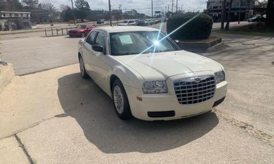 2006 Chrysler 300 Base