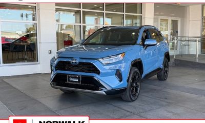 2022 Toyota RAV4 SE