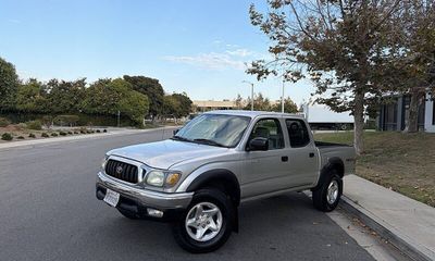 2004 Toyota Tacoma Deluxe