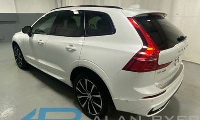 2023 Volvo XC60 Plus Dark