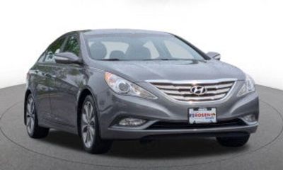 2012 Hyundai Sonata Middle Level