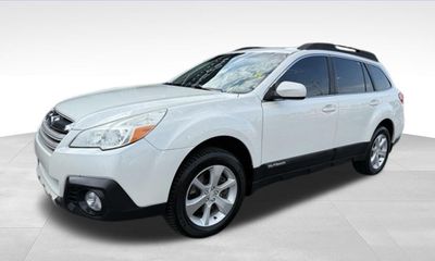 2013 Subaru Outback Limited M R
