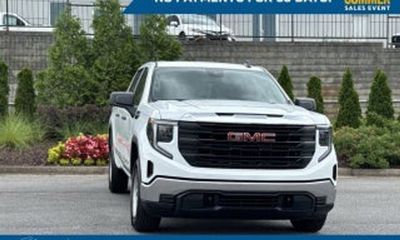 2026 GMC Sierra SLT