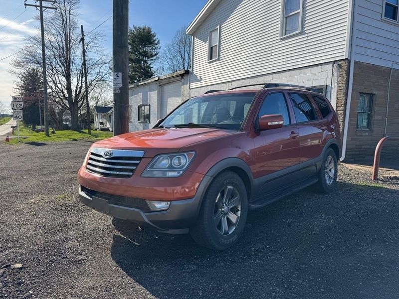 2009 Kia Borrego — a typically priced live listing