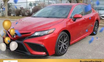 2022 Toyota Camry SE