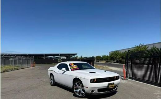 2015 Dodge Challenger SXT Plus