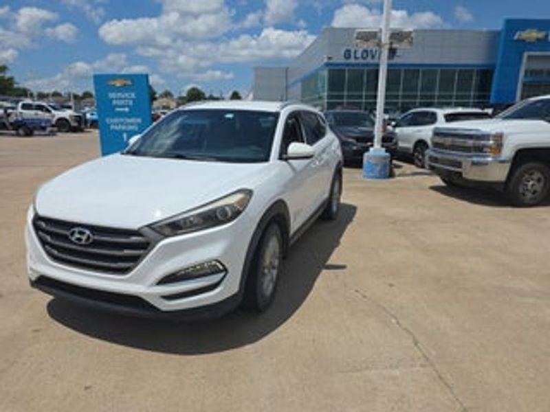 2016 Hyundai Tucson — a typically priced live listing