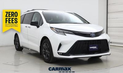 2025 Toyota Sienna XSE