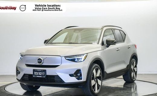 2023 Volvo XC40 Plus Dark
