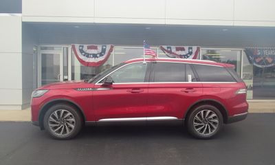 2026 Lincoln Aviator Base