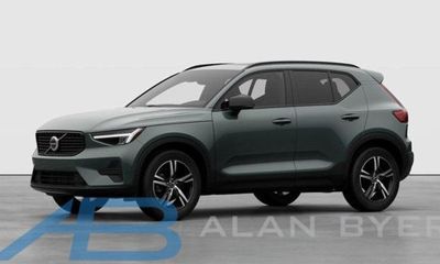 2026 Volvo XC40 Core
