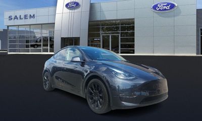 2024 Tesla Model Y Long Range Dual