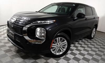 2022 Mitsubishi Outlander ES