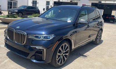 2022 BMW X7 M50i