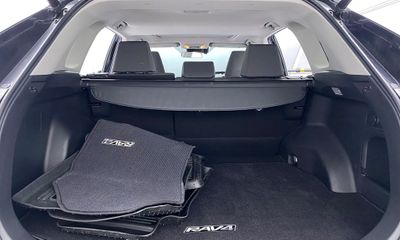 2020 Toyota RAV4 XLE HV