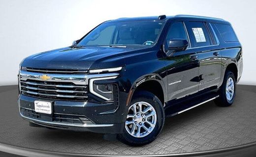 2025 Chevrolet Suburban LT