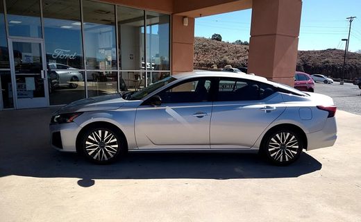 2024 Nissan Altima SV