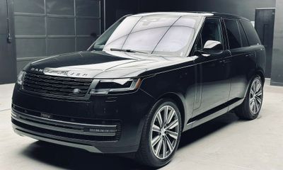 2023 Land Rover Range SE