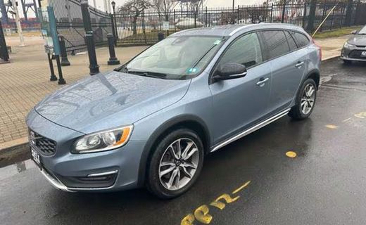 2018 Volvo V60CC Premier