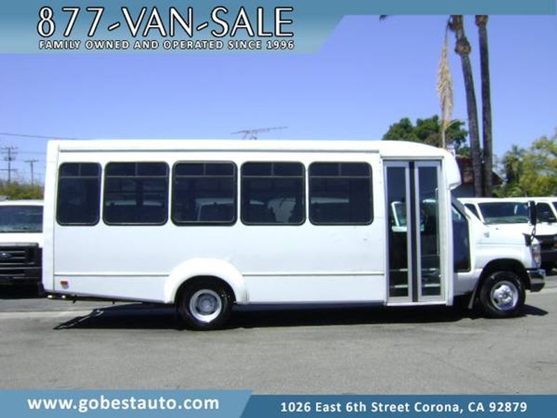 2017 Ford E 450 — a typically priced live listing