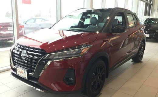 2023 Nissan Kicks SR