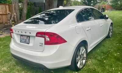 2011 Volvo S60 T6