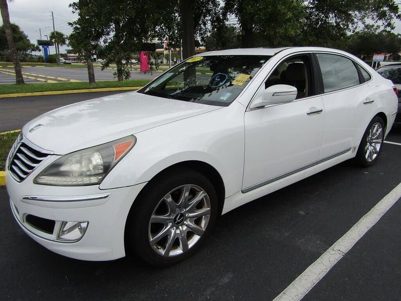2011 Hyundai Equus — a typically priced live listing