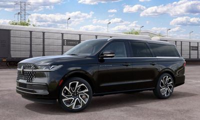 2027 Lincoln Navigator L Black Label