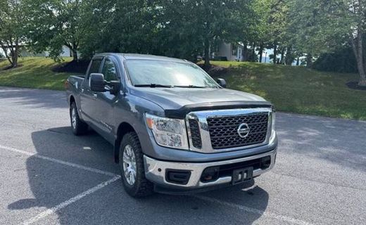 2018 Nissan Titan SV