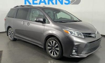 2019 Toyota Sienna LE