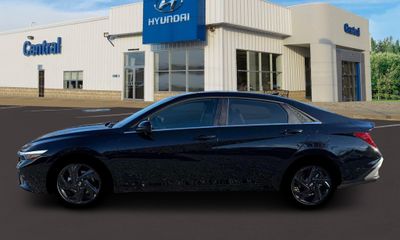 2026 Hyundai Elantra SEL Sport Premium