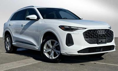 2025 Audi Q5 Quattro Premium