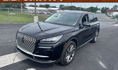 2024 Lincoln Corsair Standard