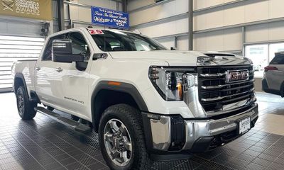 2025 GMC Sierra HD SLT