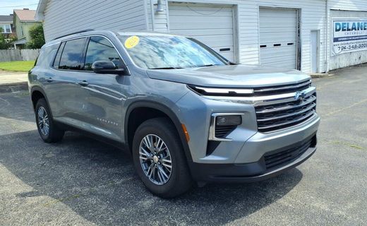 2025 Chevrolet Traverse LT