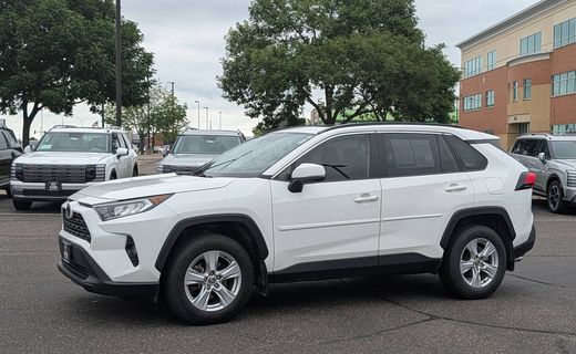 2020 Toyota RAV4 XLE
