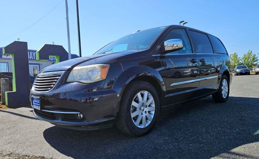 2011 Chrysler Town AND Country RT
