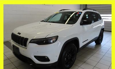 2023 Jeep Cherokee Altitude LUX