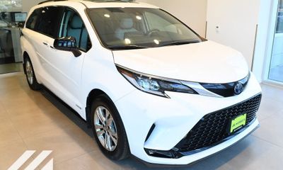 2021 Toyota Sienna XSE Plus Package