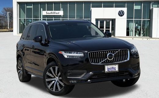 2021 Volvo XC90 Momentum
