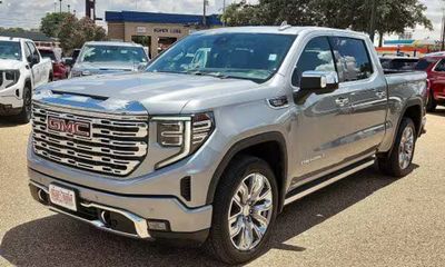 2023 GMC Sierra Denali
