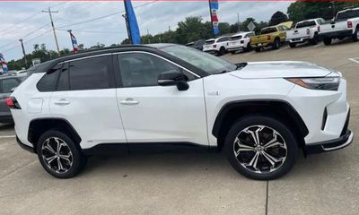 2024 Toyota RAV4 Prime PHEV XSE