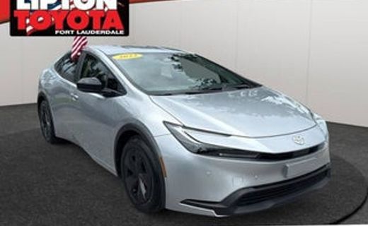 2025 Toyota Prius LE